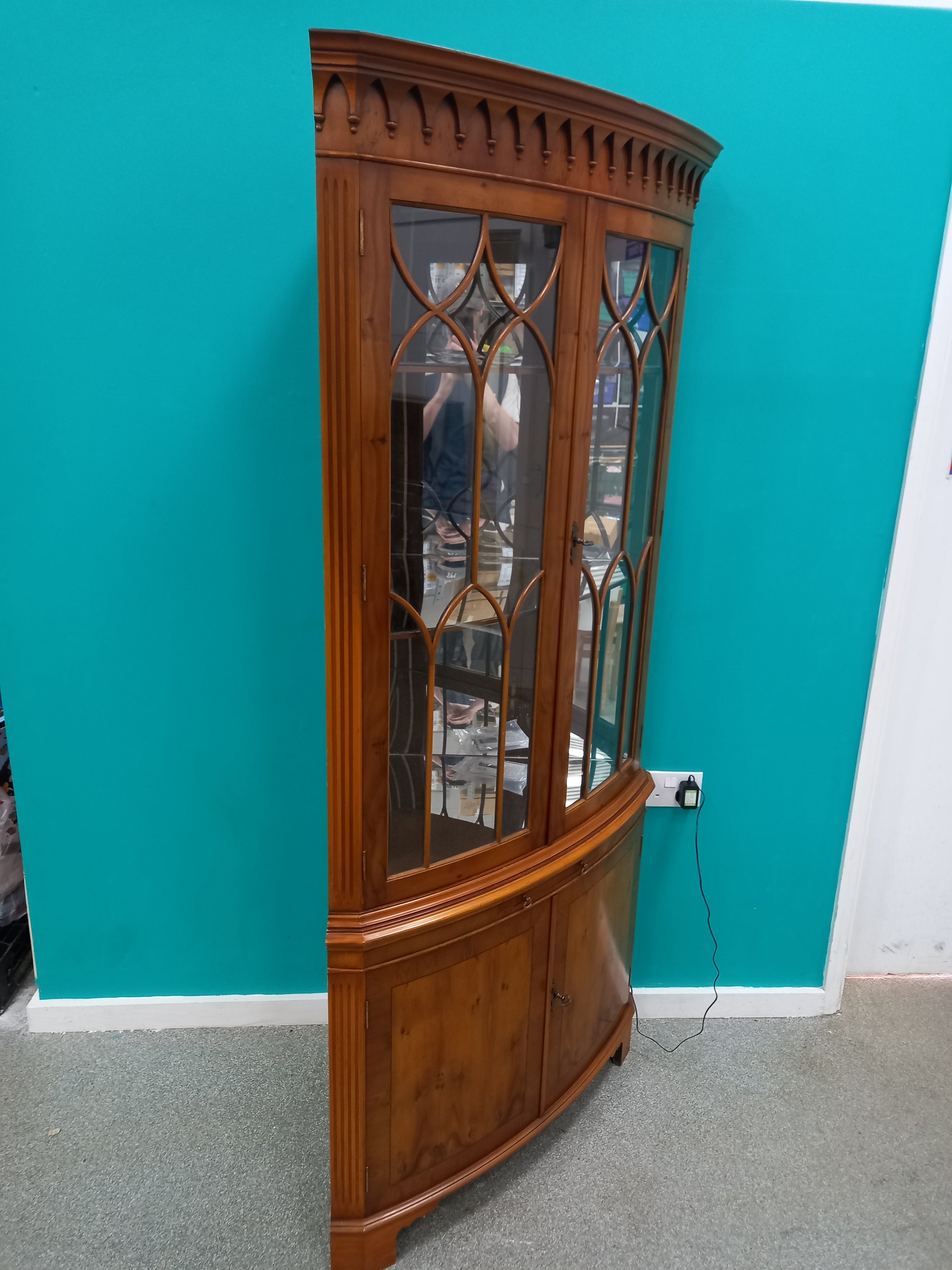 Lightup Display Cabinet (21052601)