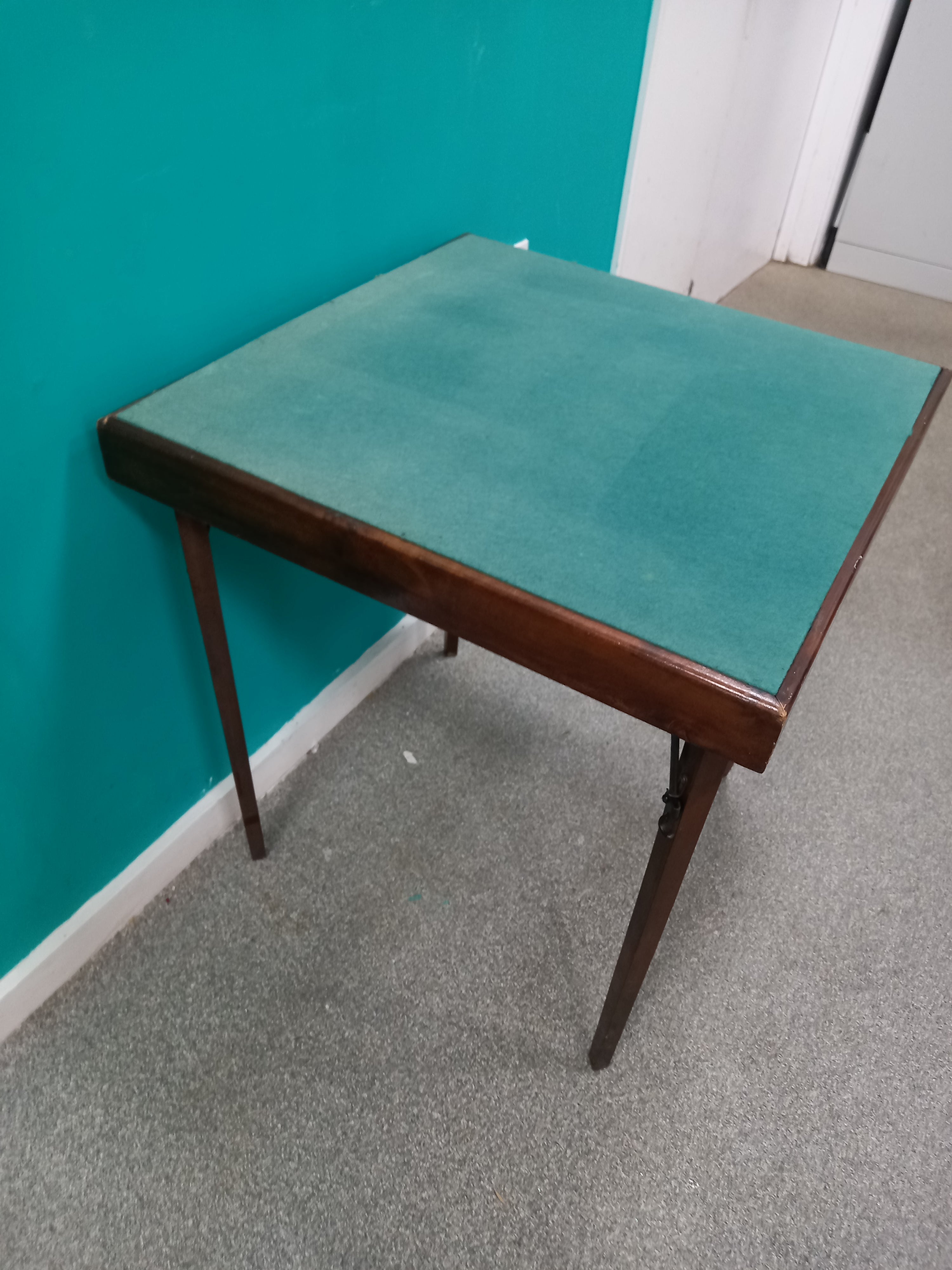 Game Table (20052603)