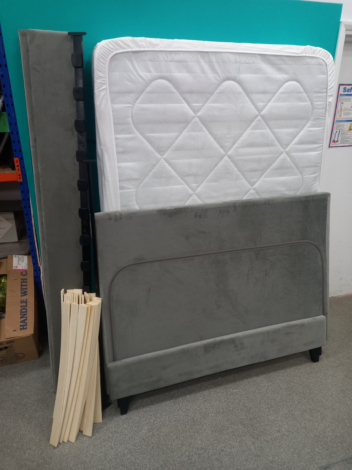 New Double Bed and Mattress (25092605)