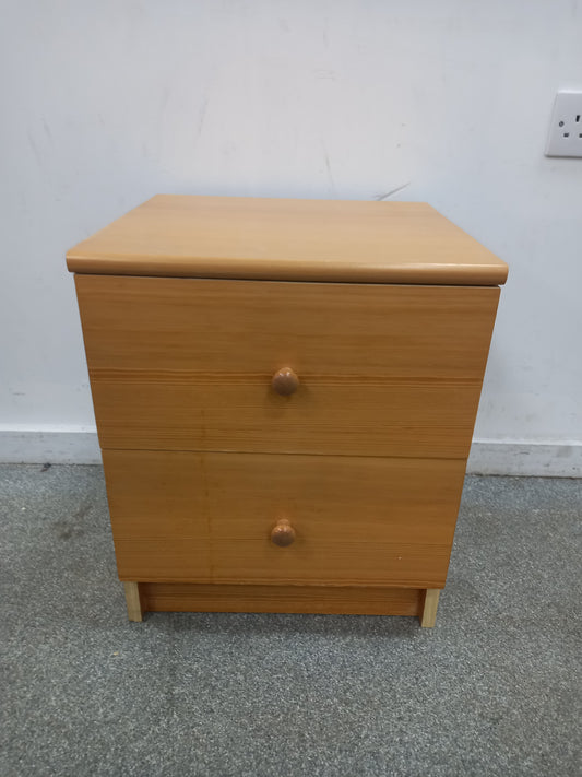 Bedside Table (131003) site b