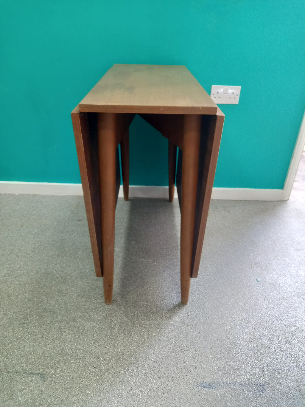 Dropleaf Table (14052607)