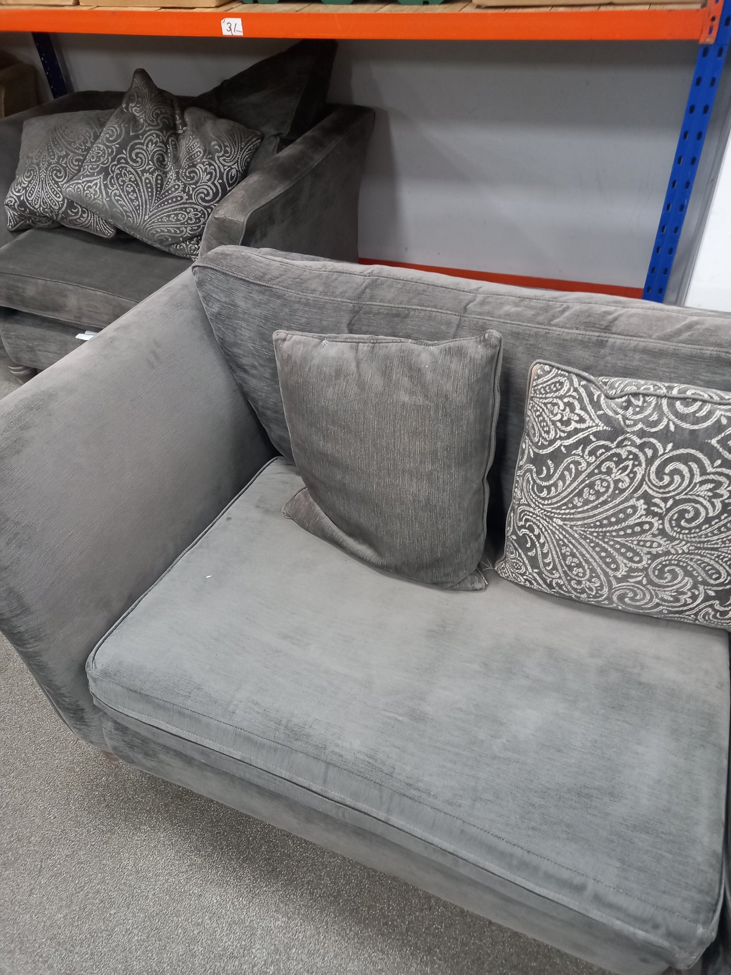4 seater Sofa (250601)