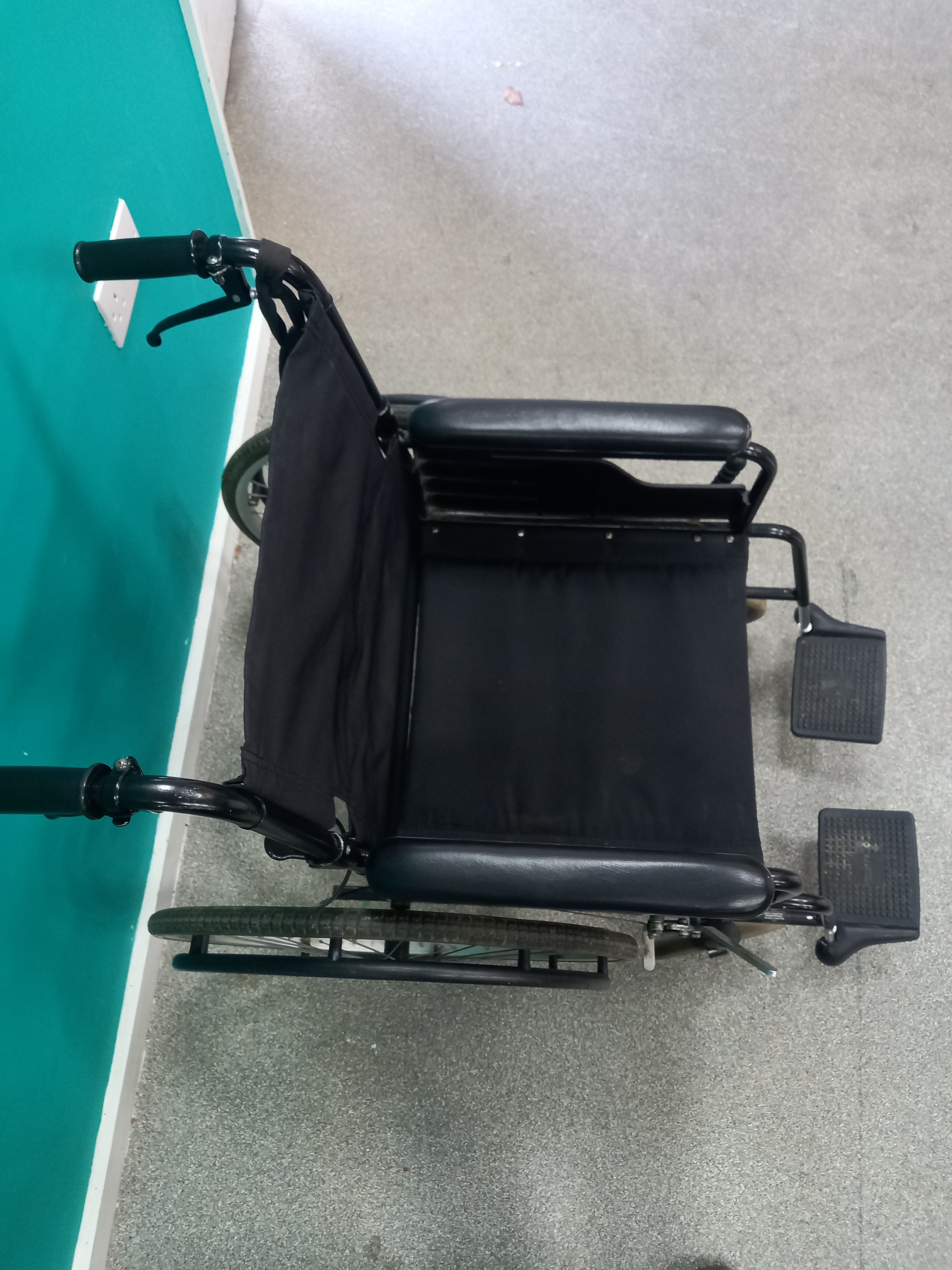 Wheelchair (08072610)