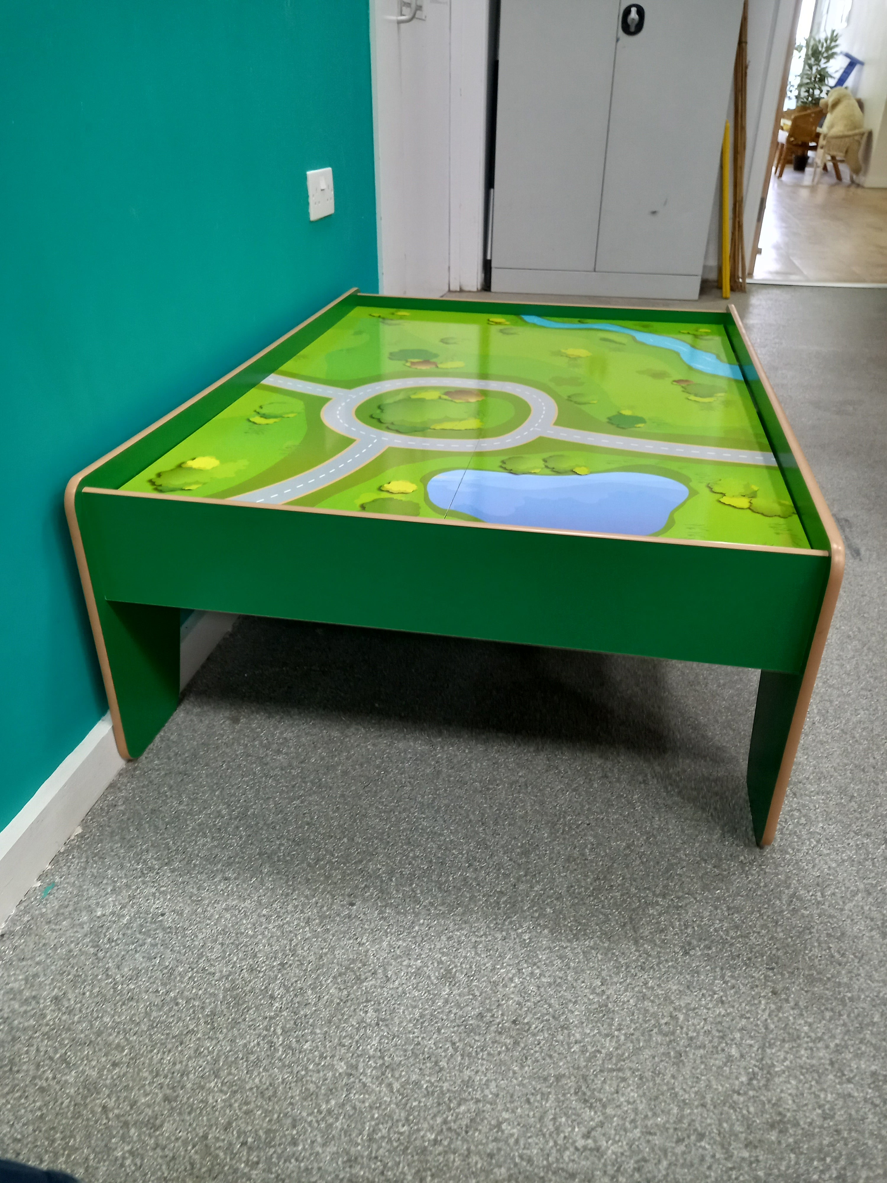 Carousel wooden Play Table (13052601)