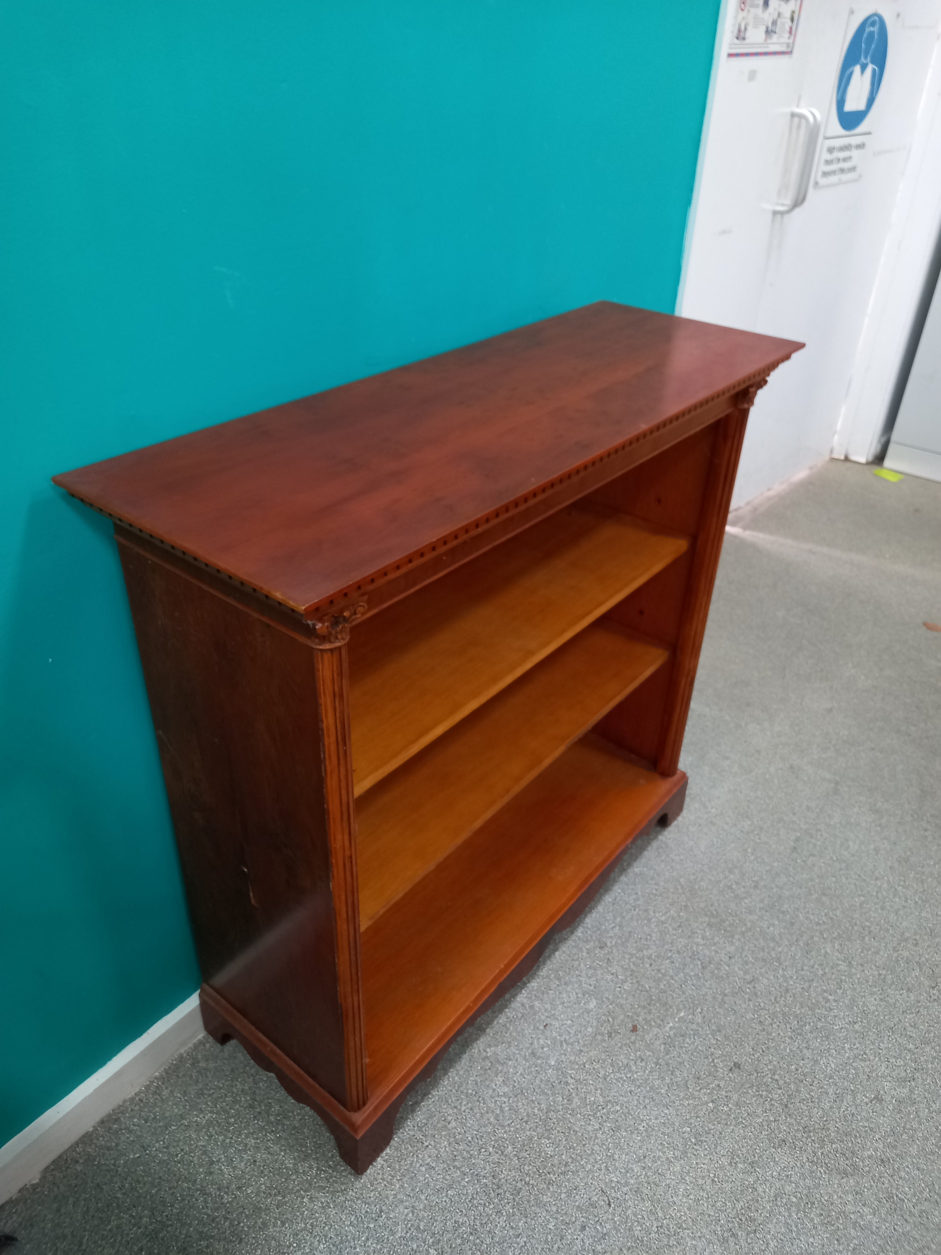 Bookshelf (07072603)