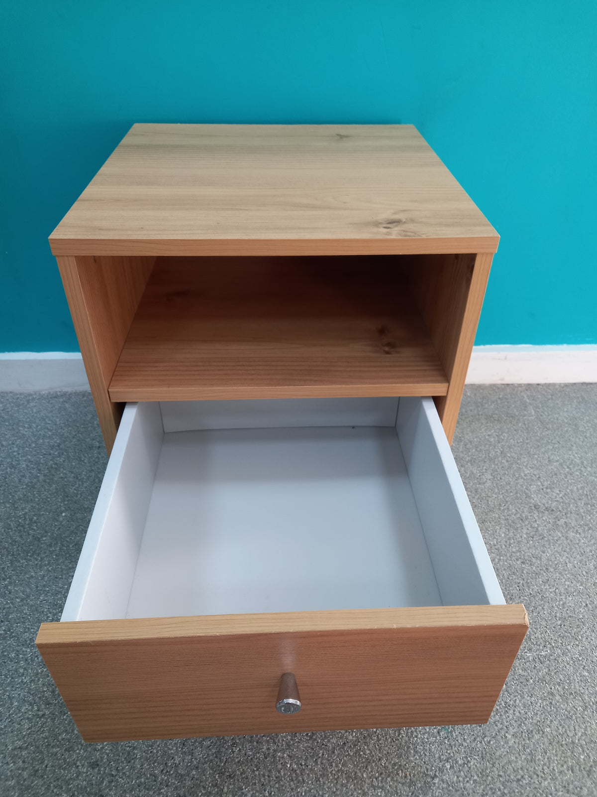 Bedside Tables (19102601)