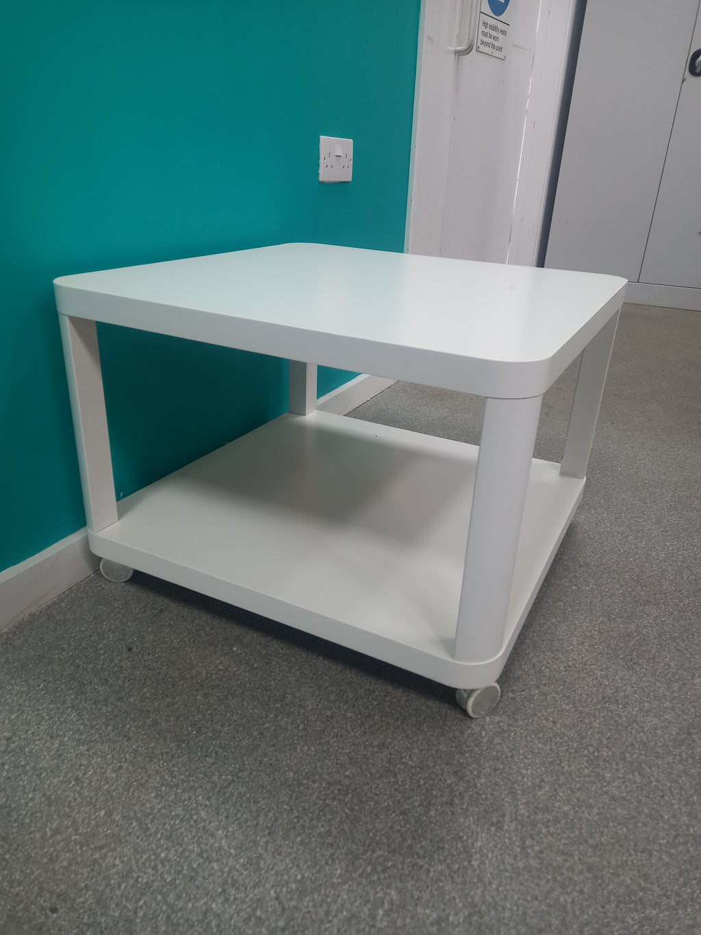 Modern Coffee Table (01062603)