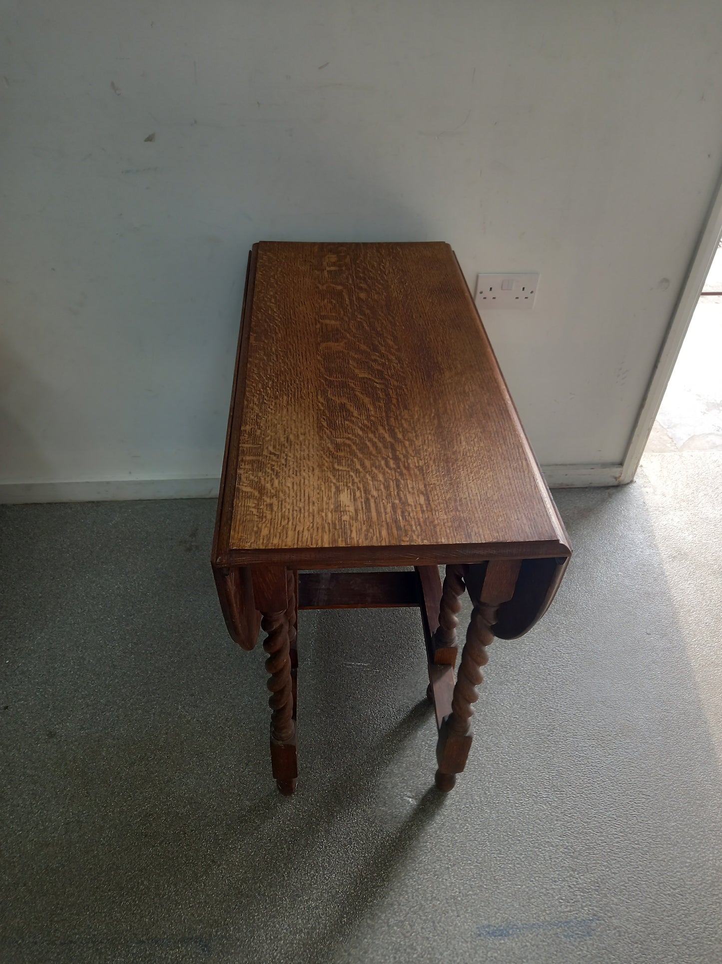 Dropleaf Table (190806)