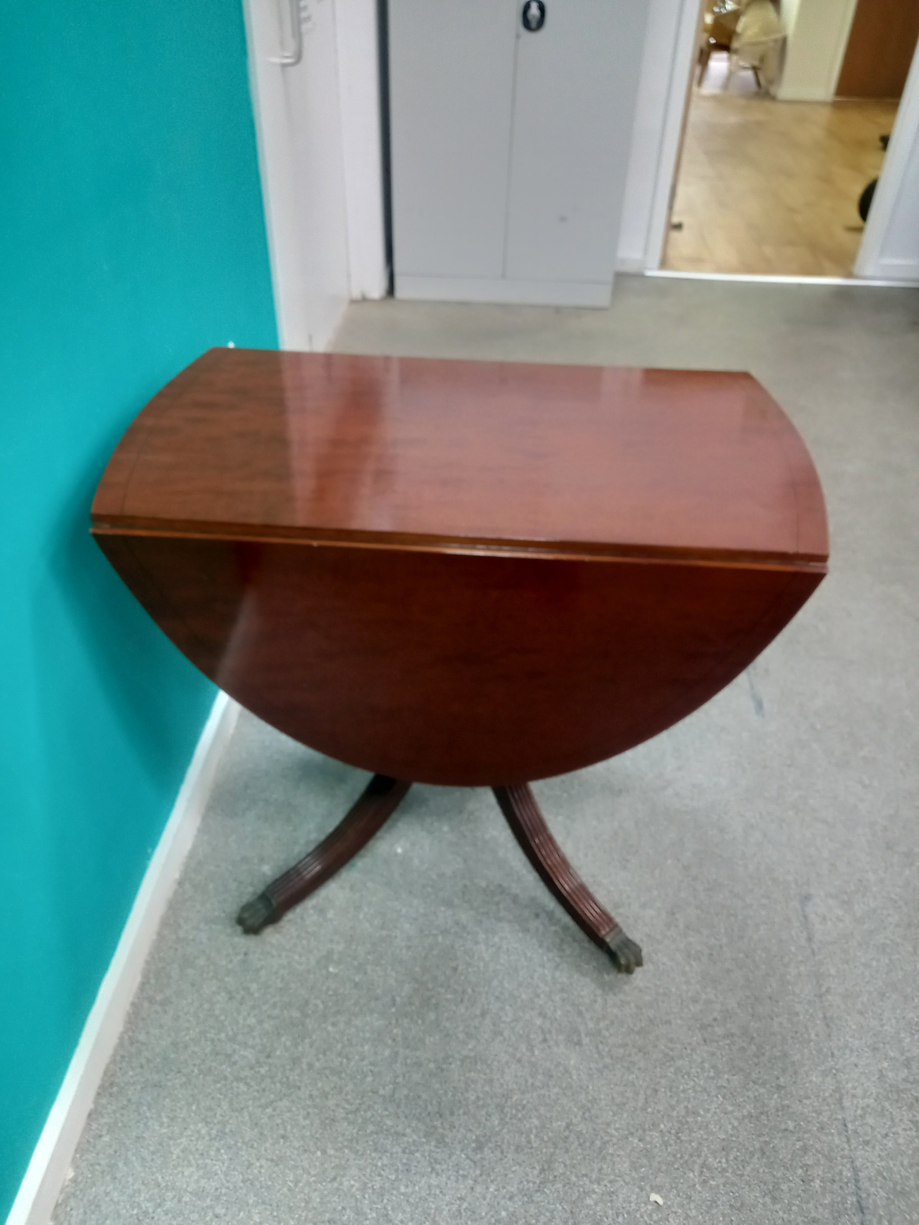 Dropleaf Table (30102512)