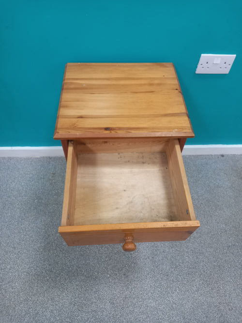 Bedside Table (11062601)