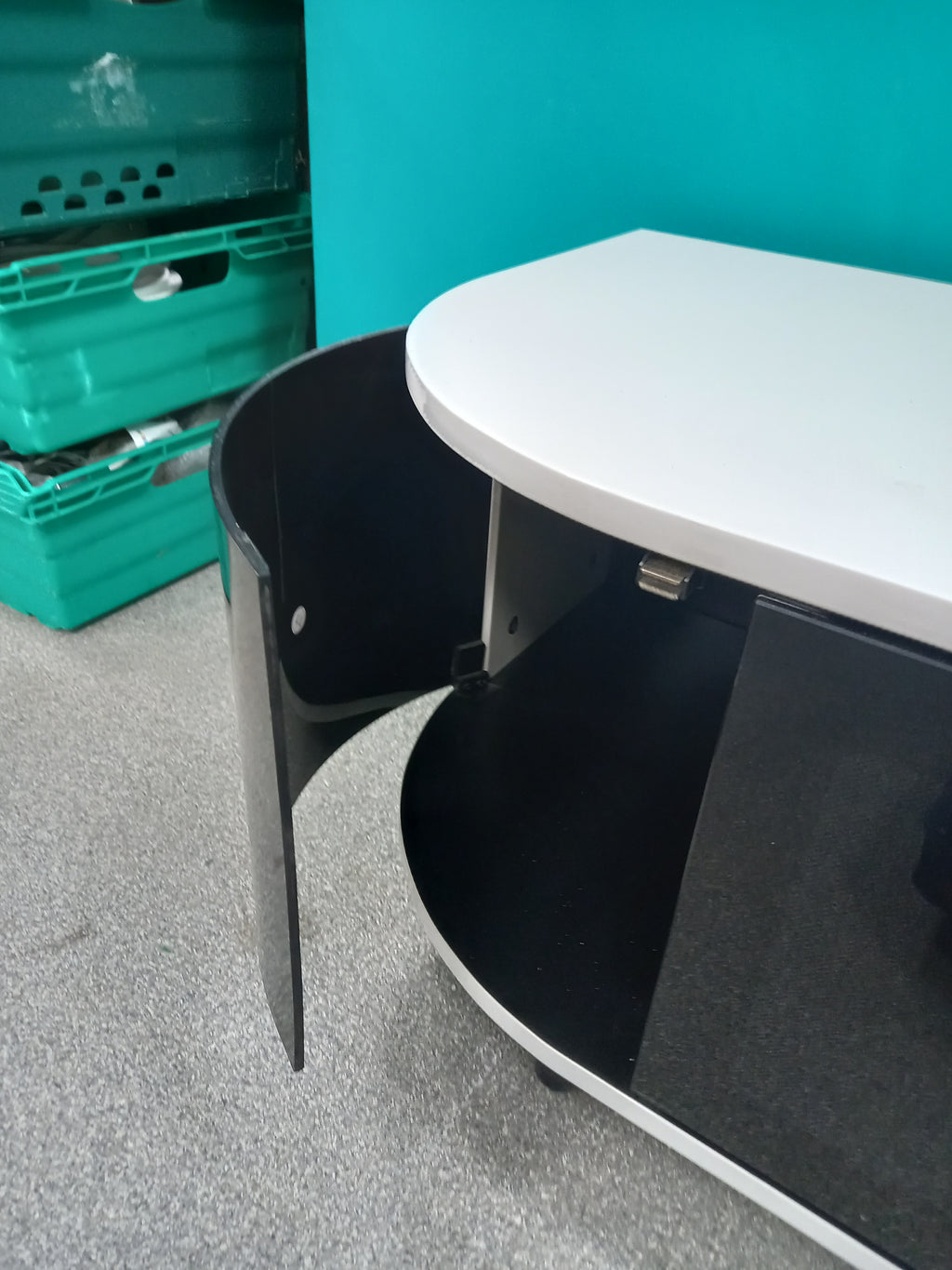 Glass Door Media Unit (15072604)