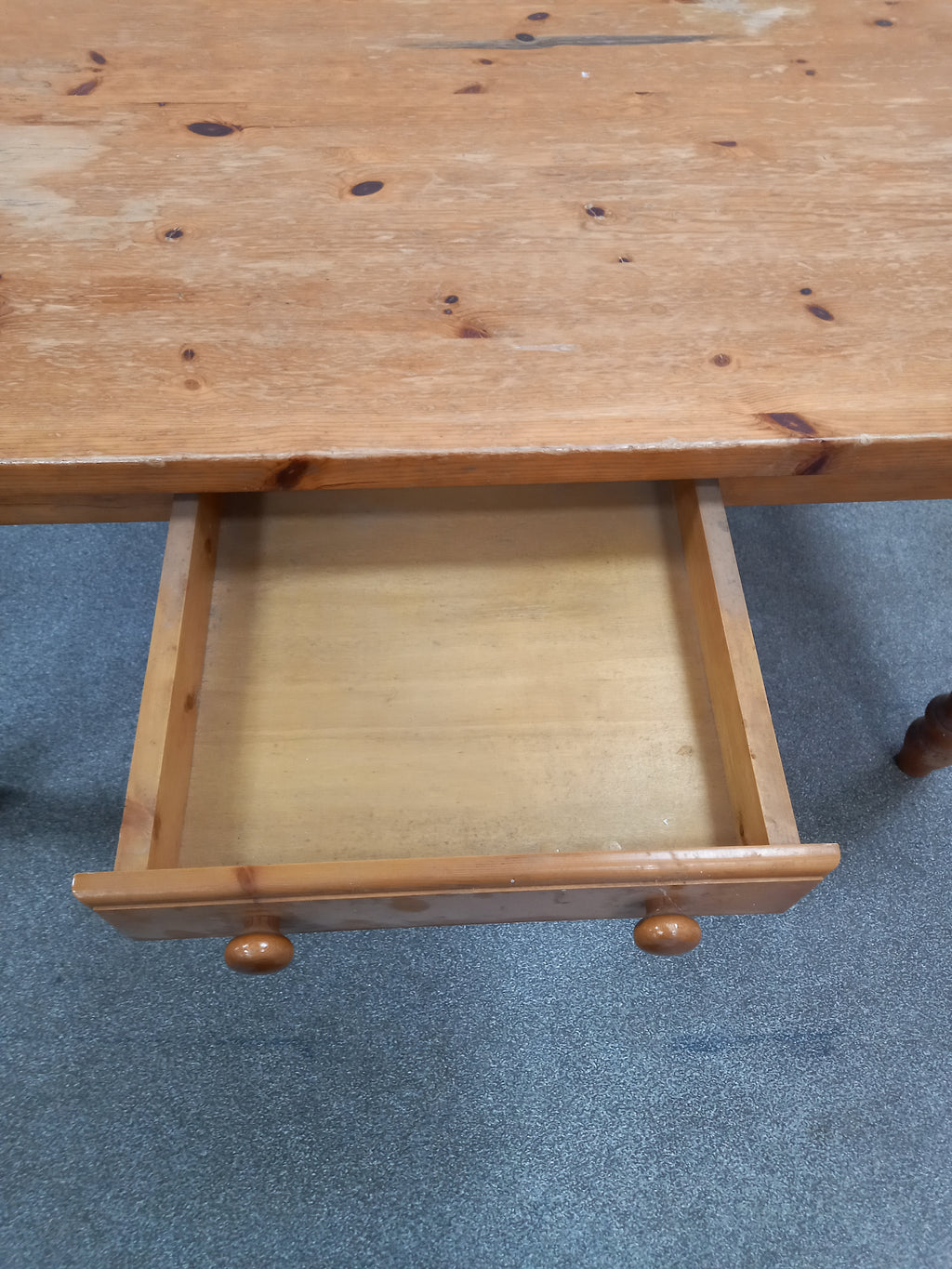 Kitchen Table (09022603)