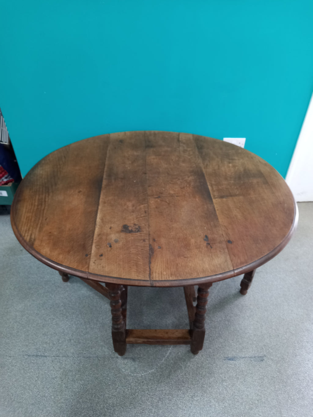 Large Dropleaf Table (18052607)