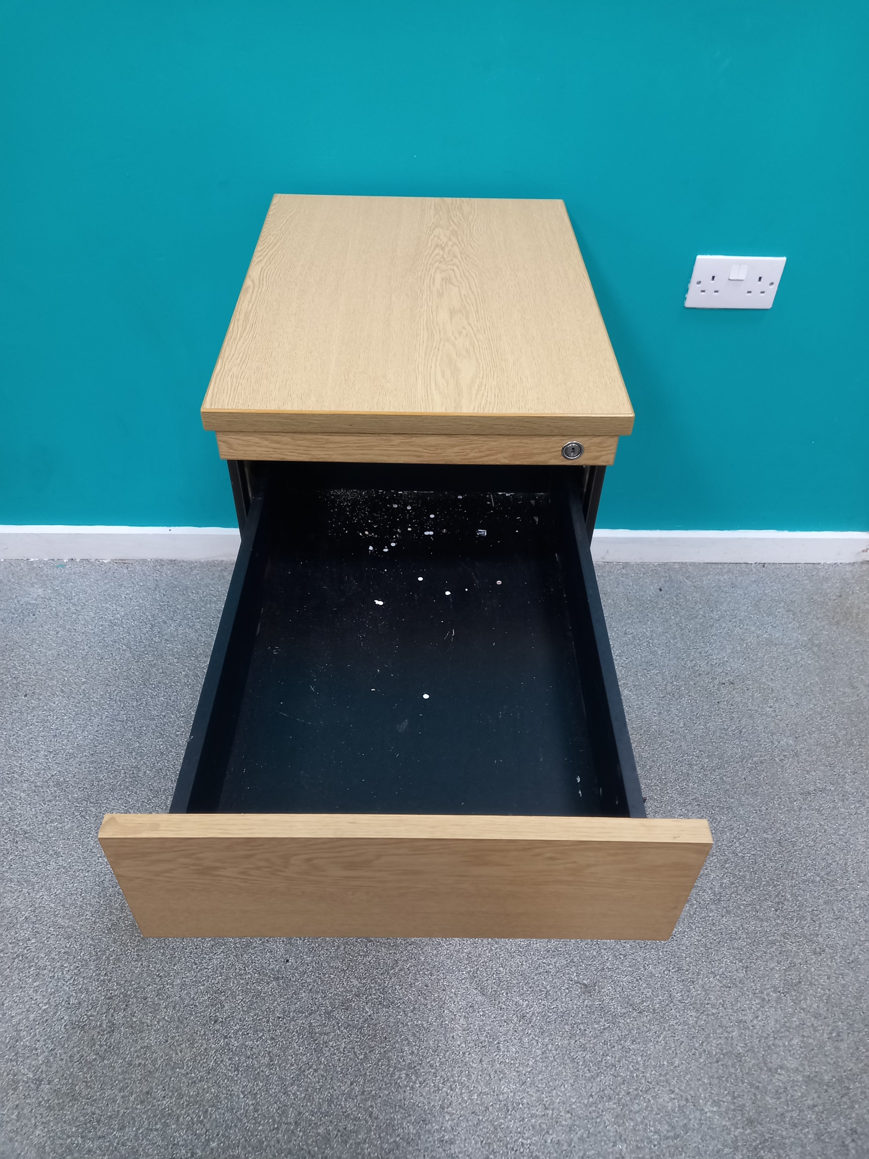 Filing Cabinet 08062602