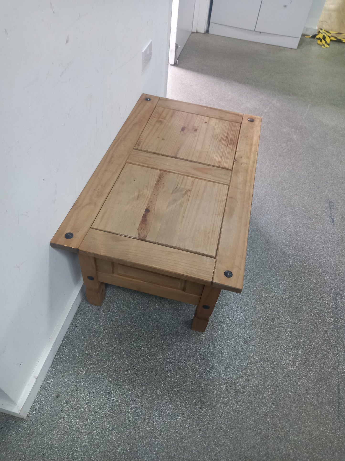 Coffee Table (240702)