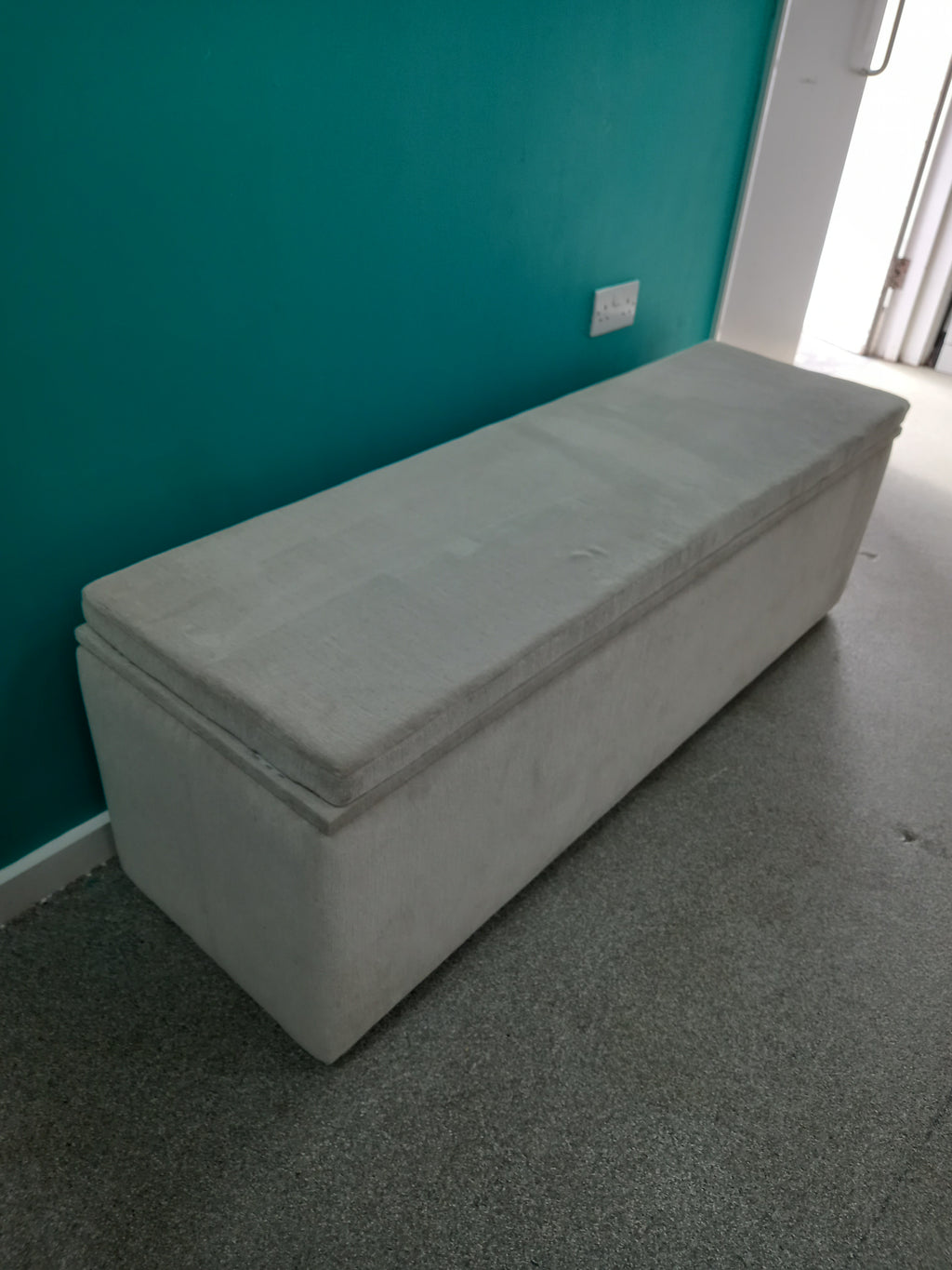 Ottoman Bench (11052609)