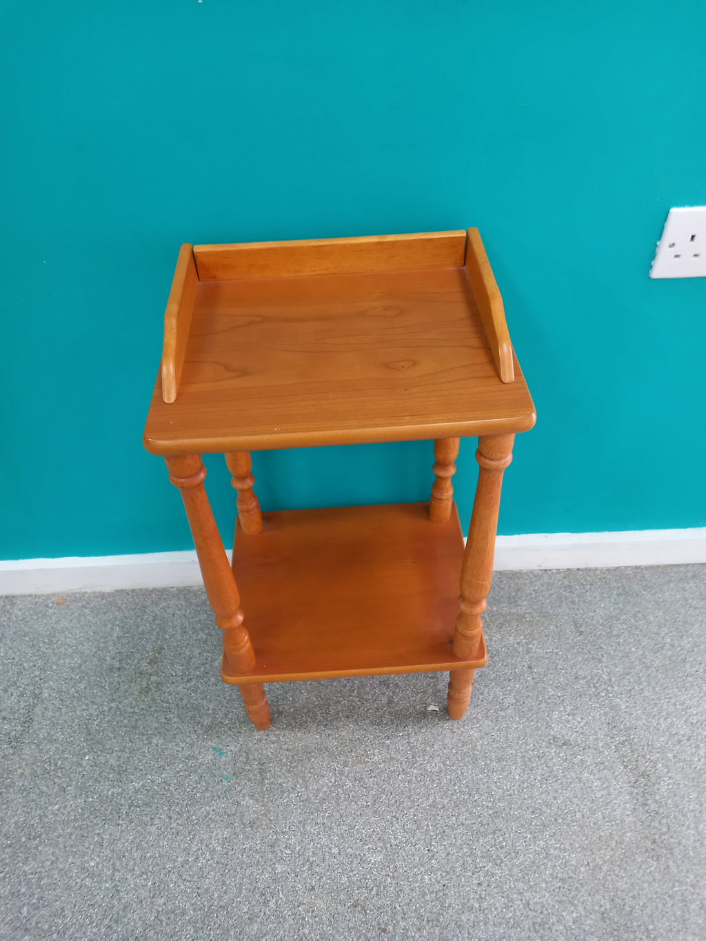 Phone Table (10082605)