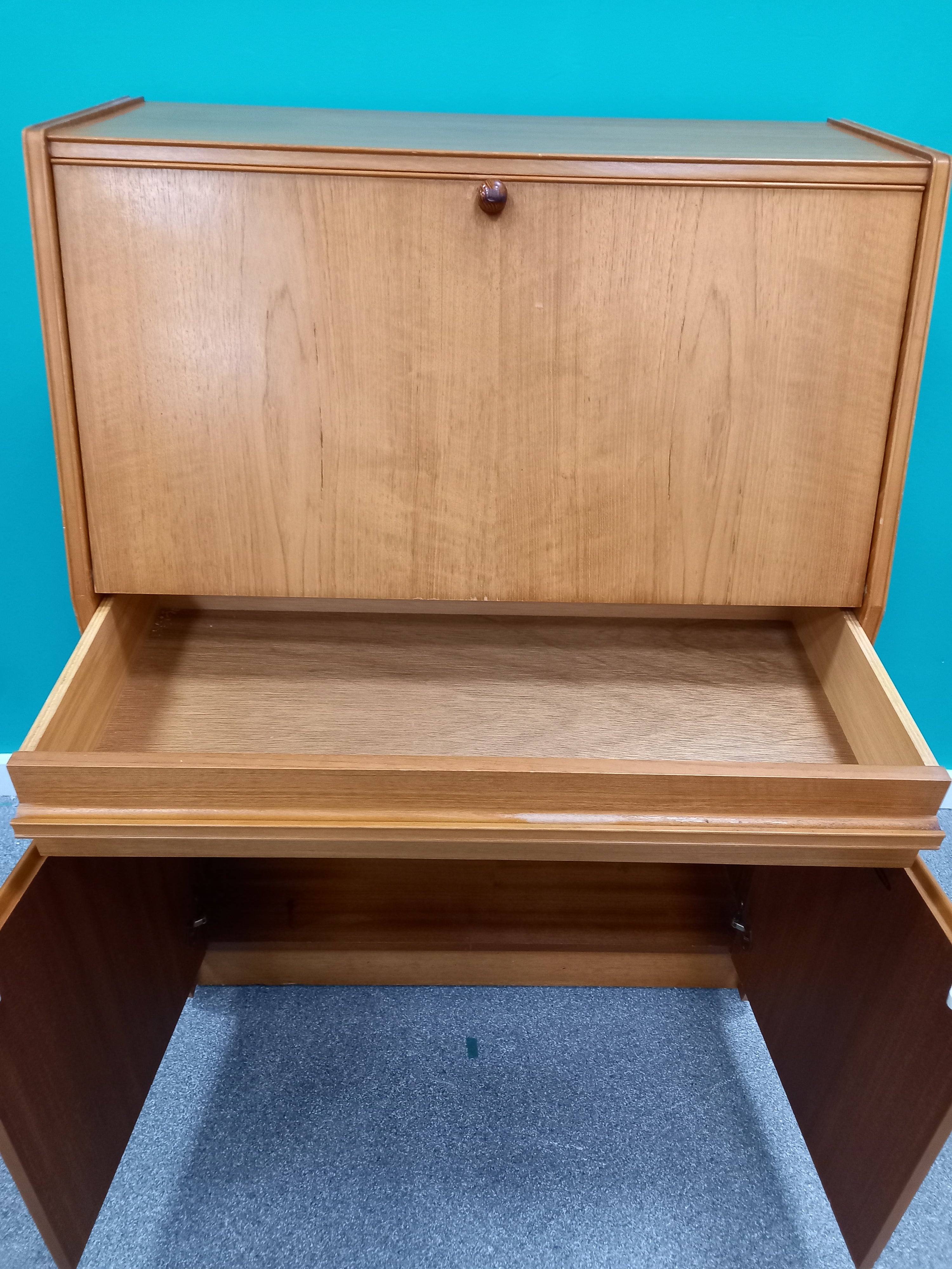 Bureau (27062601)