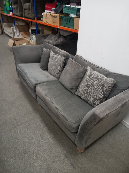 4 seater Sofa (250601)