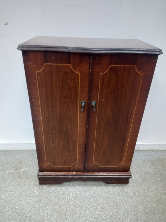 Video Cabinet (071002)