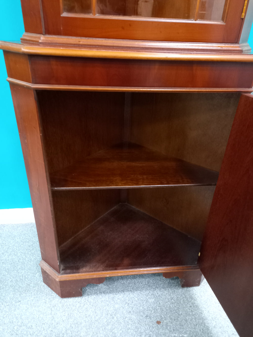 Small Display Cabinet (30062602)