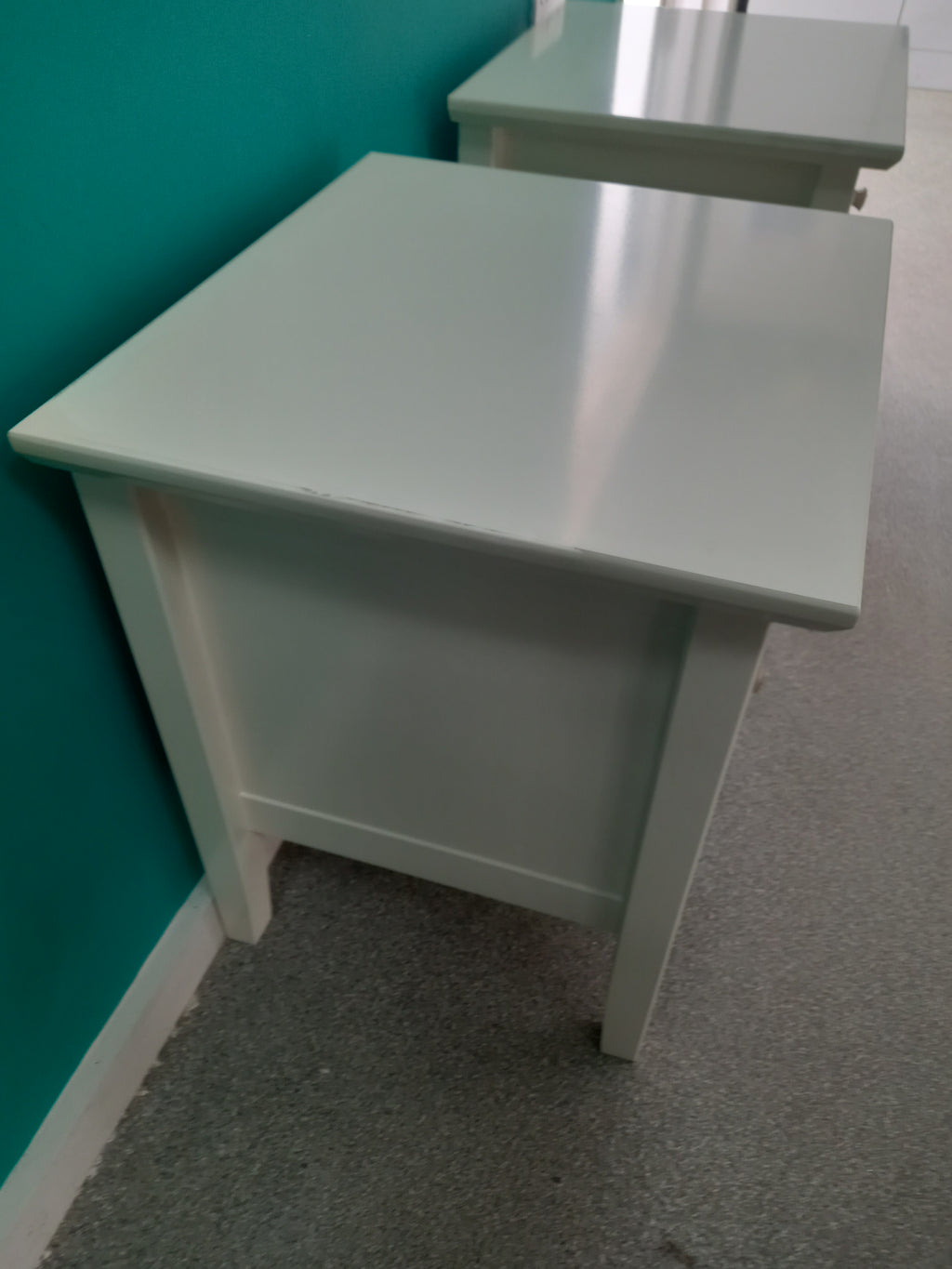 Bedside Tables (01072602)