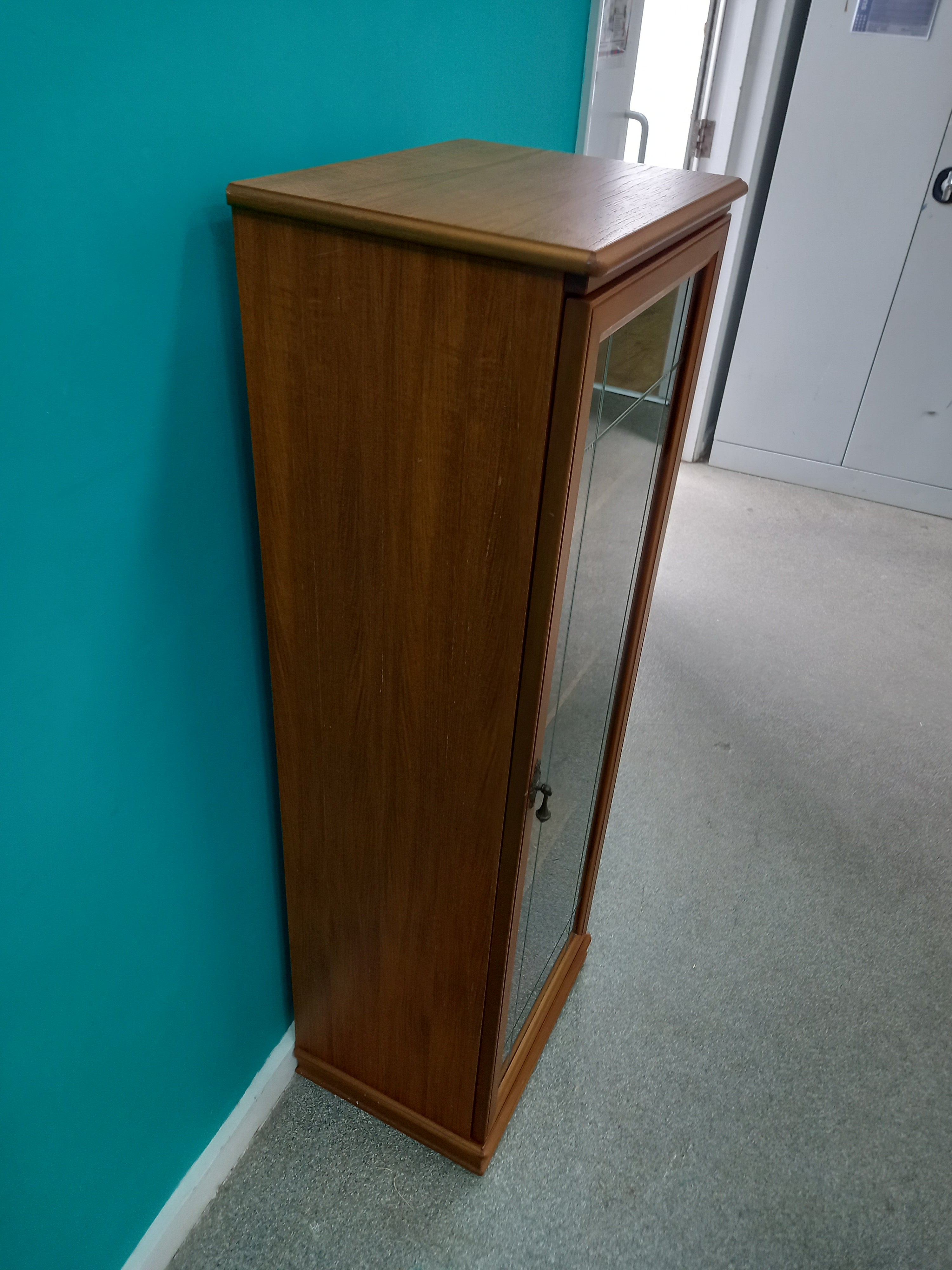 Display Cabinet (24072601)