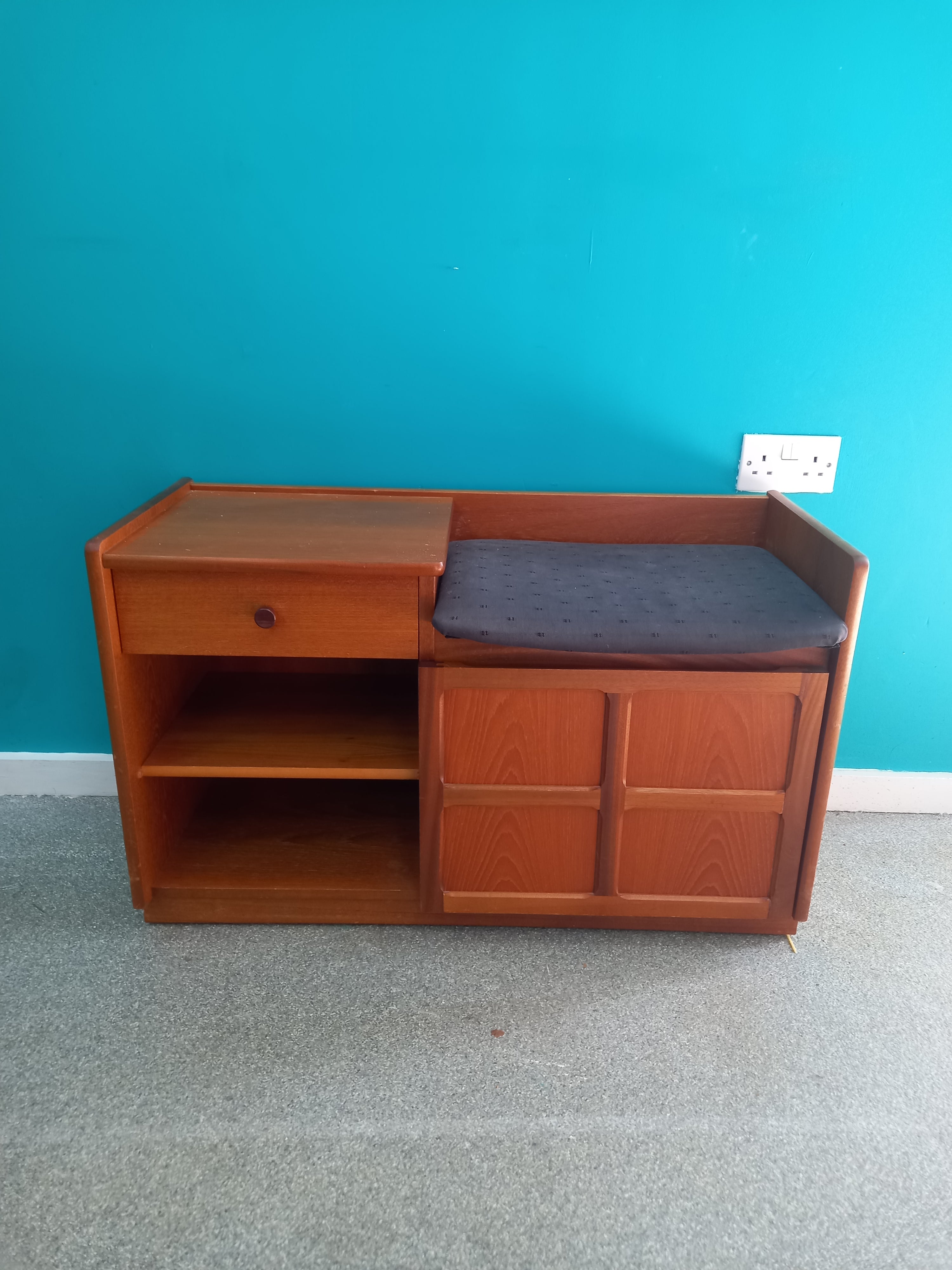 Nathan Teak telephone bench 26062602