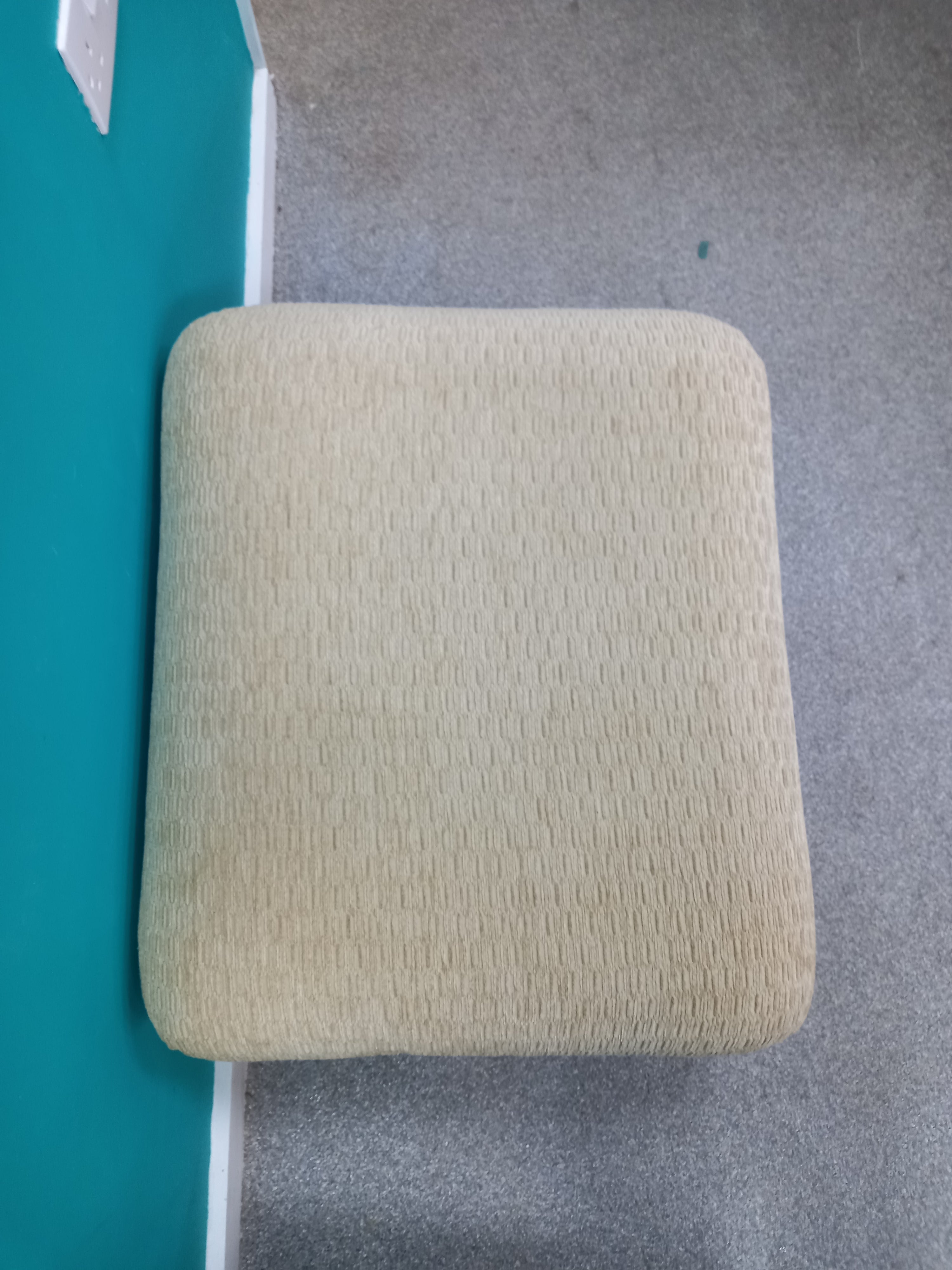 Footstool (26052602)