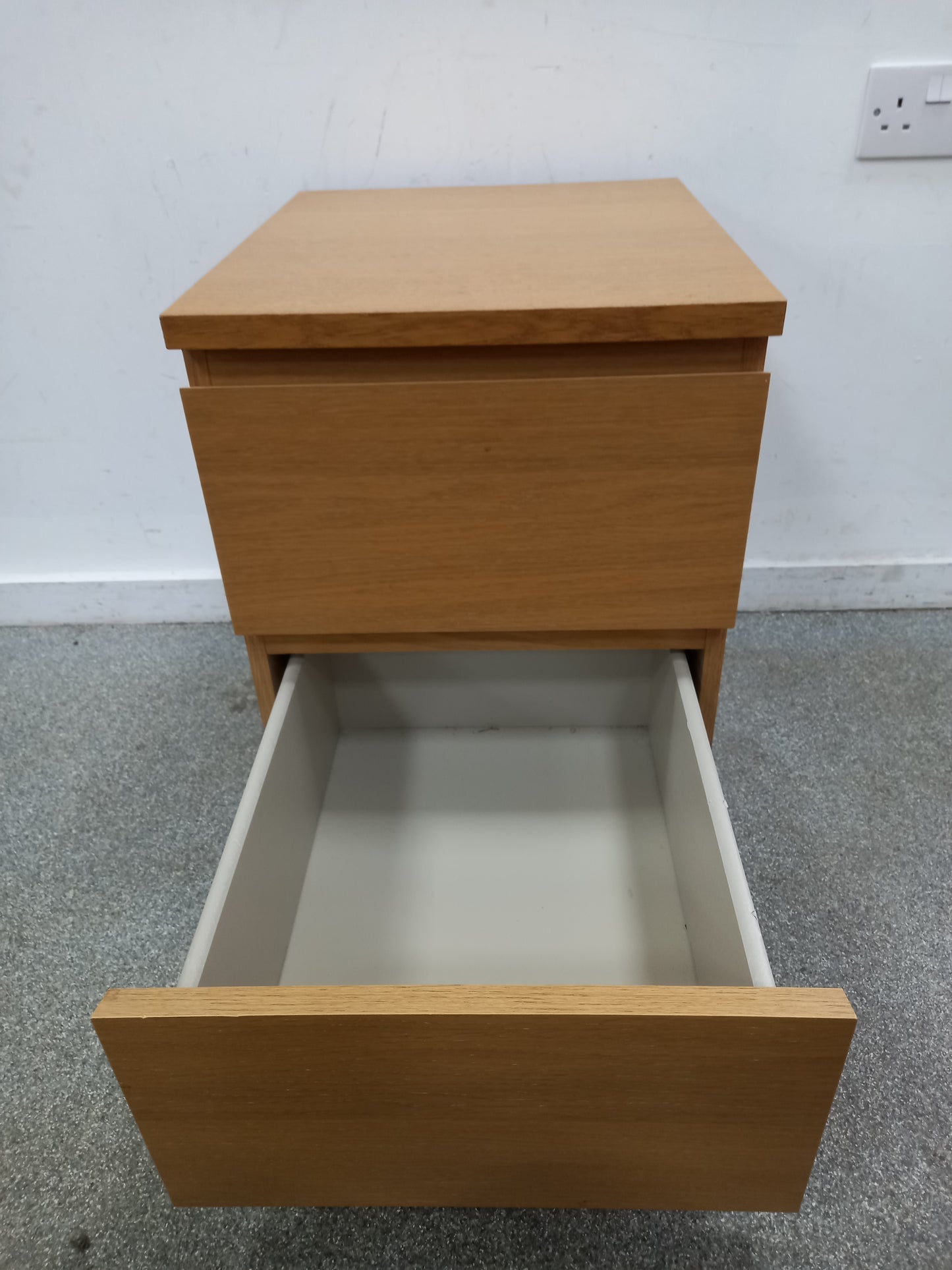 Besides Table (07112502) site B