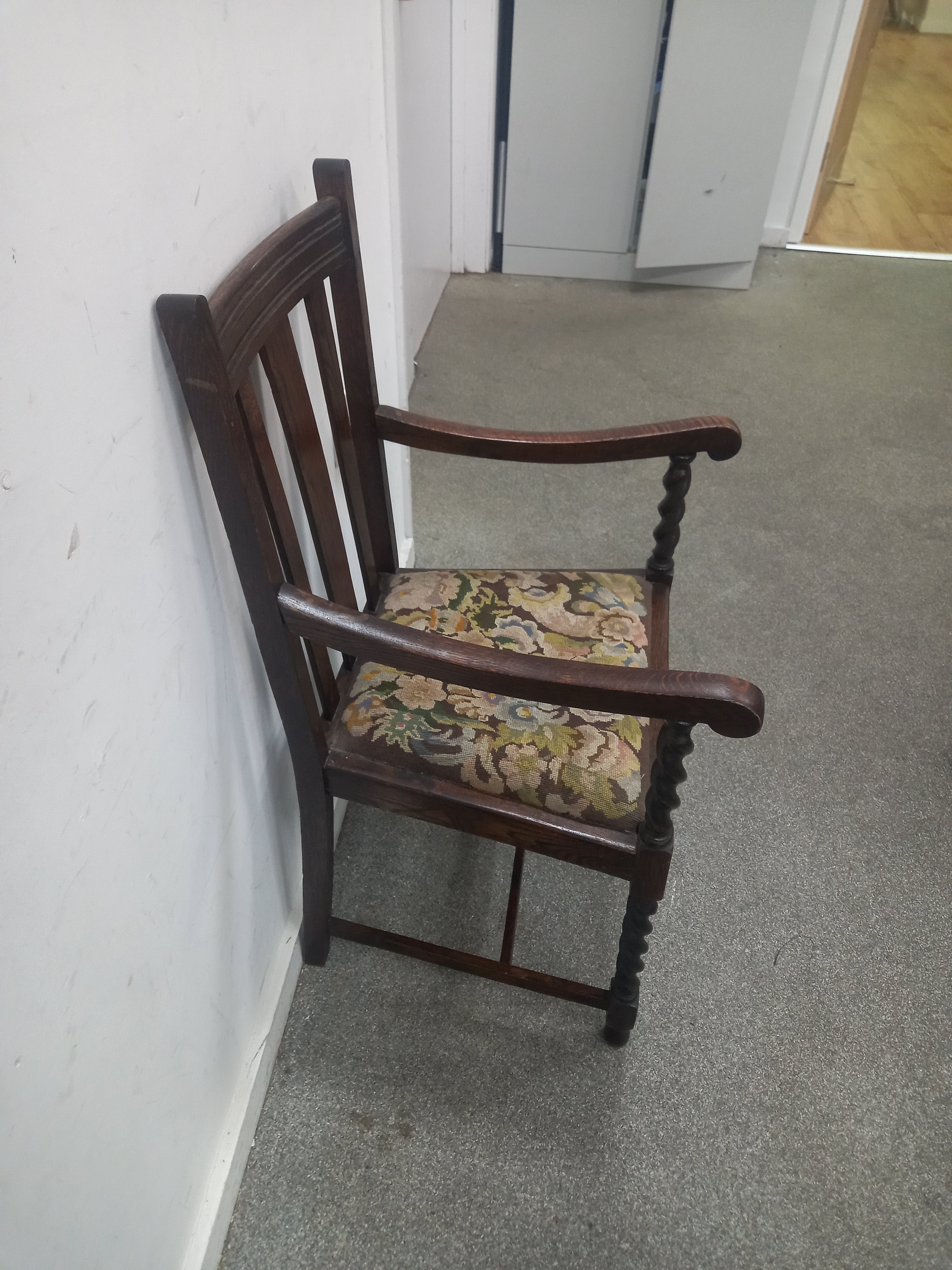 Farmhouse Chair (23022601)