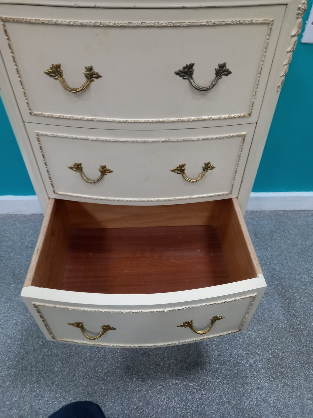 Small Chest Of Drawers (11082603)
