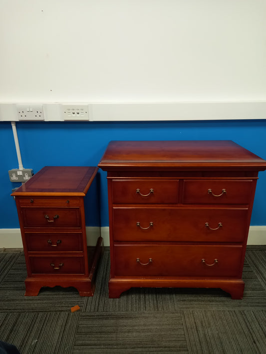 Chest Of Drawers and Bedside Table (300912)site B