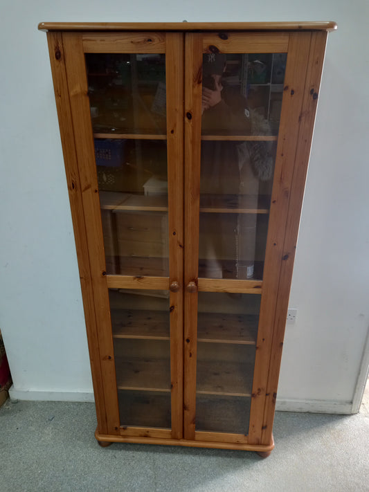 Display Cabinet (300904) site B