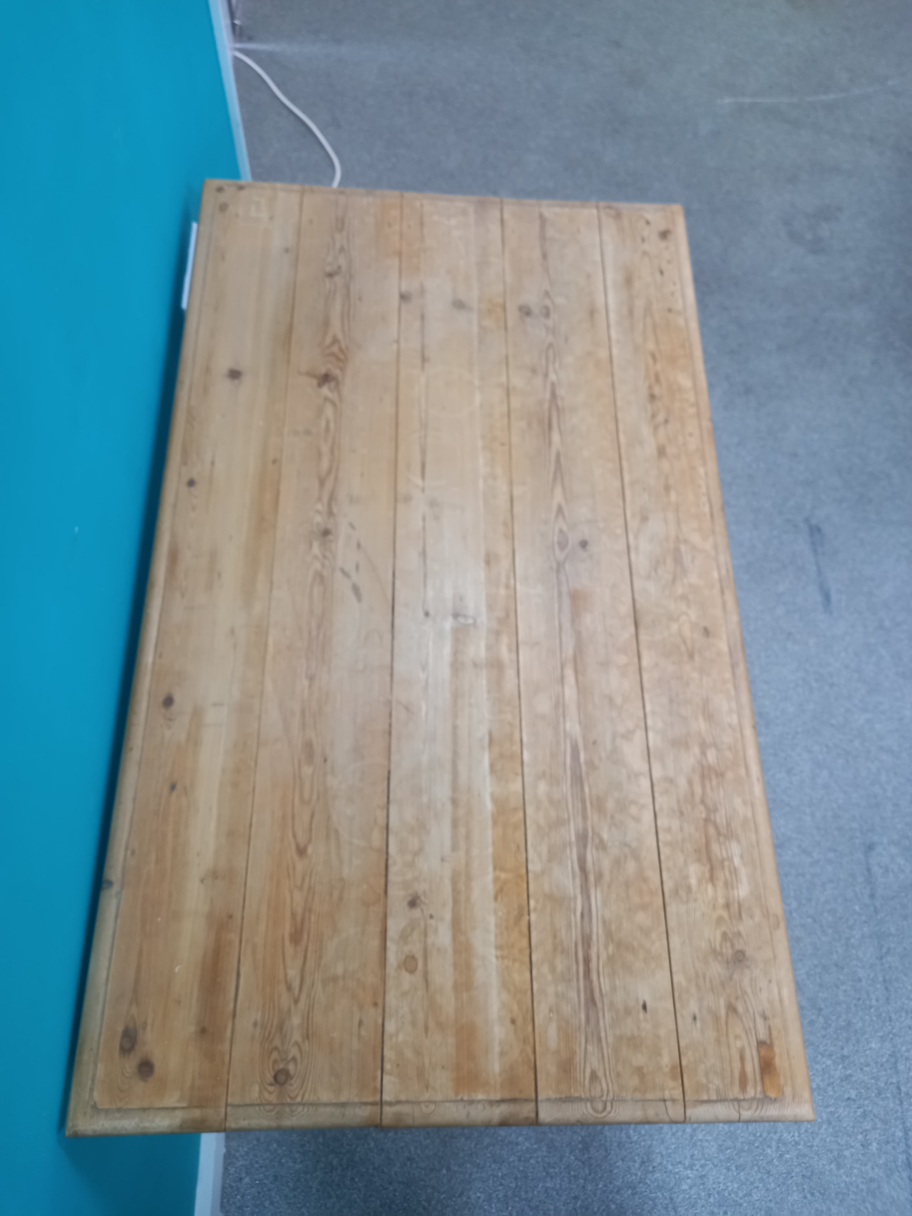 Small Kitchen Table (25062603) ga3995