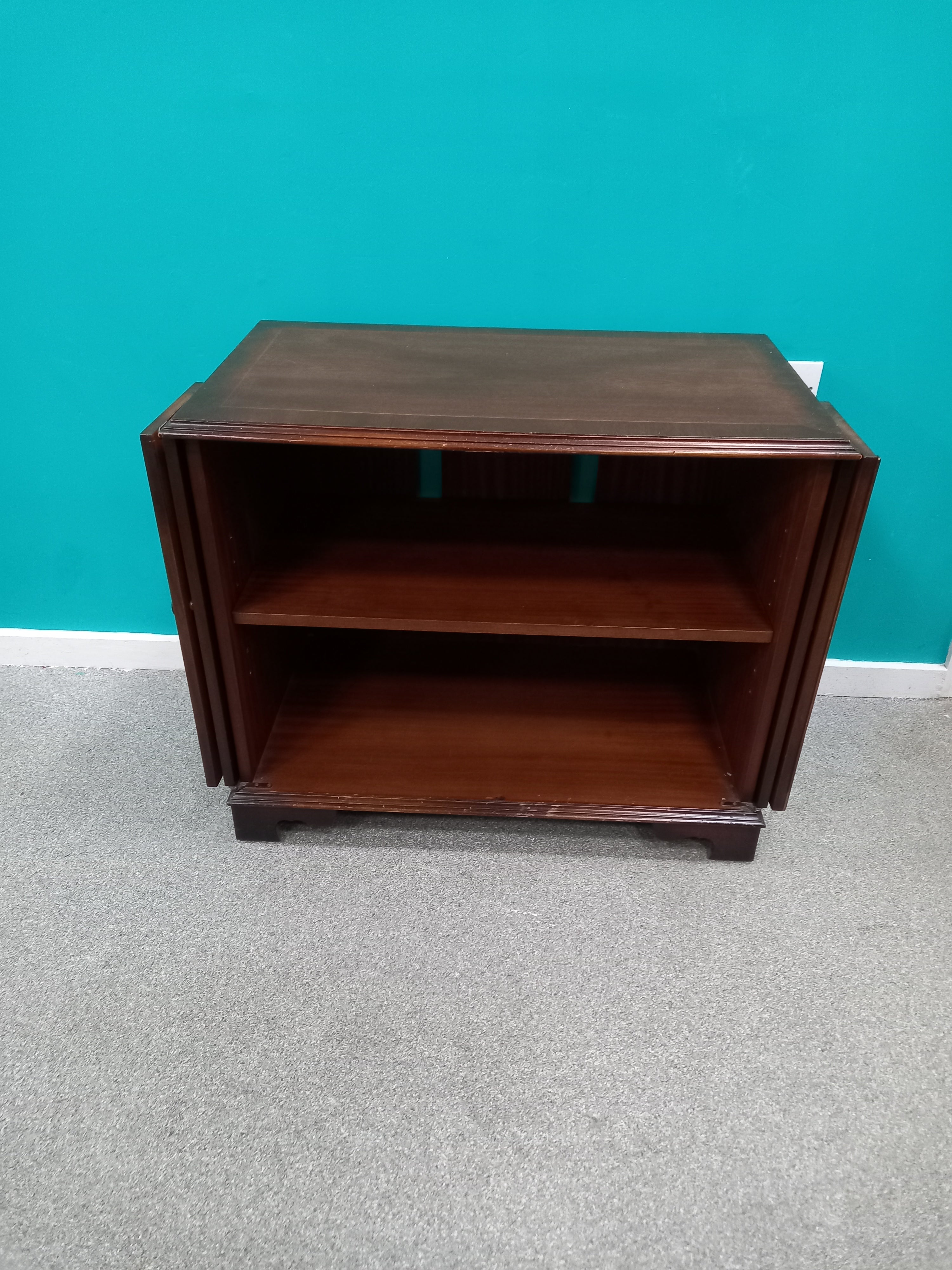 Cupboard (03062604