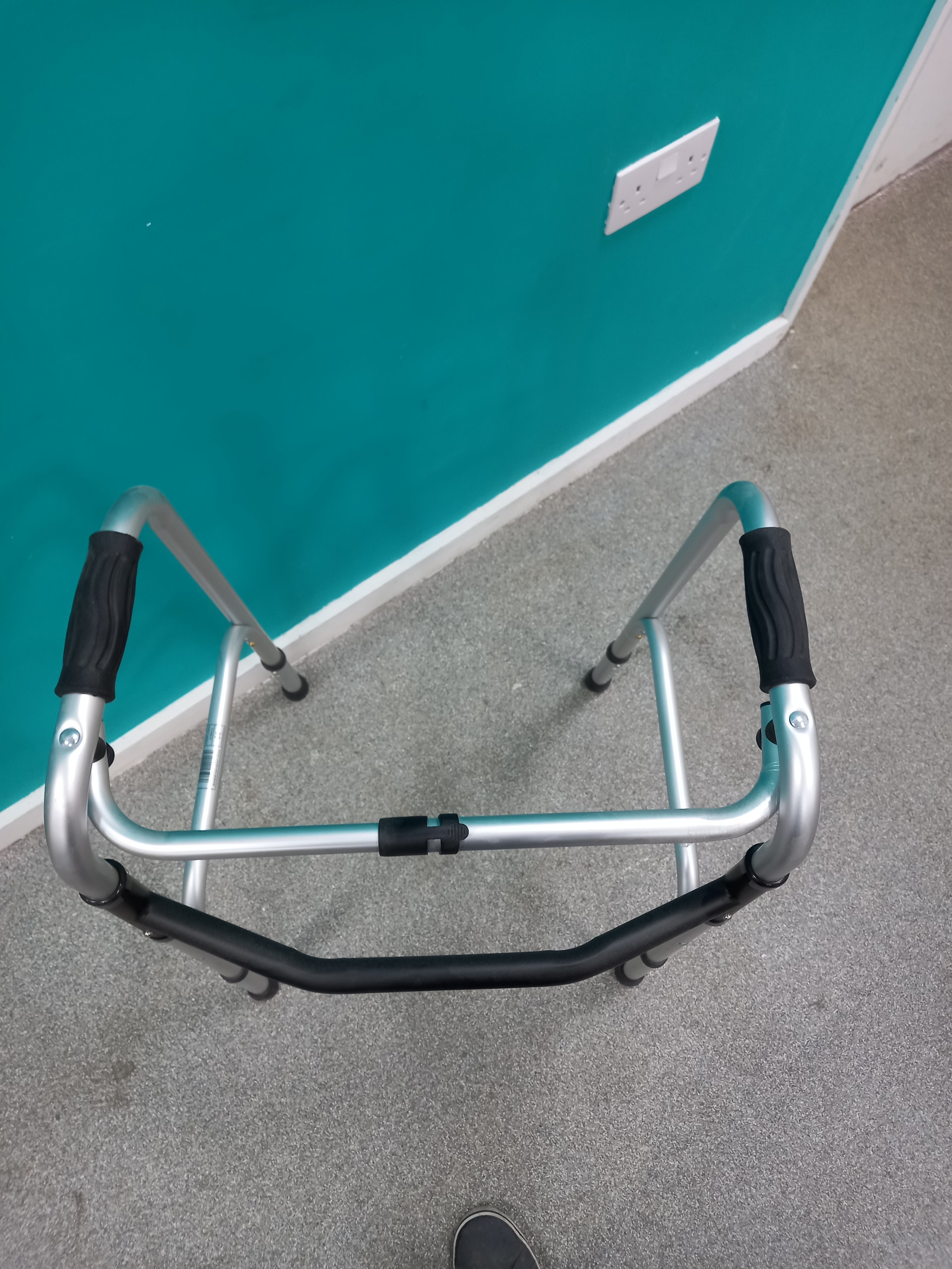 Folding Walking Frame (10082610)