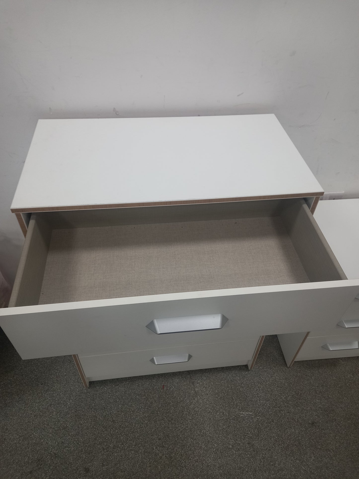 Chest Of Drawers With Bedside Table (160702)