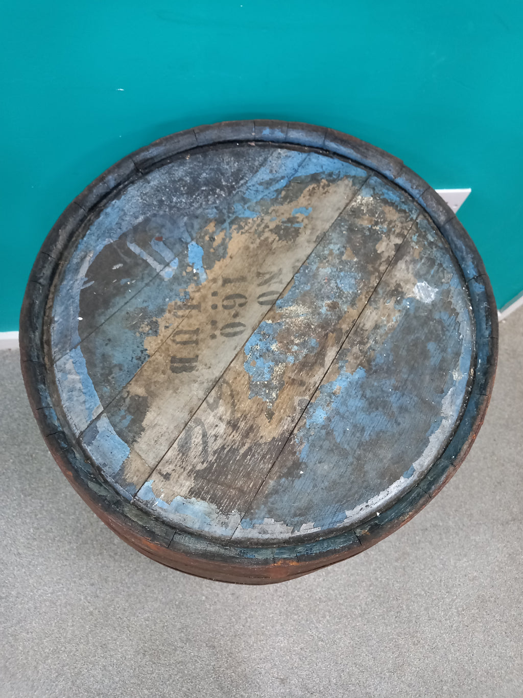 Vintage whisky Barrel (13072601)