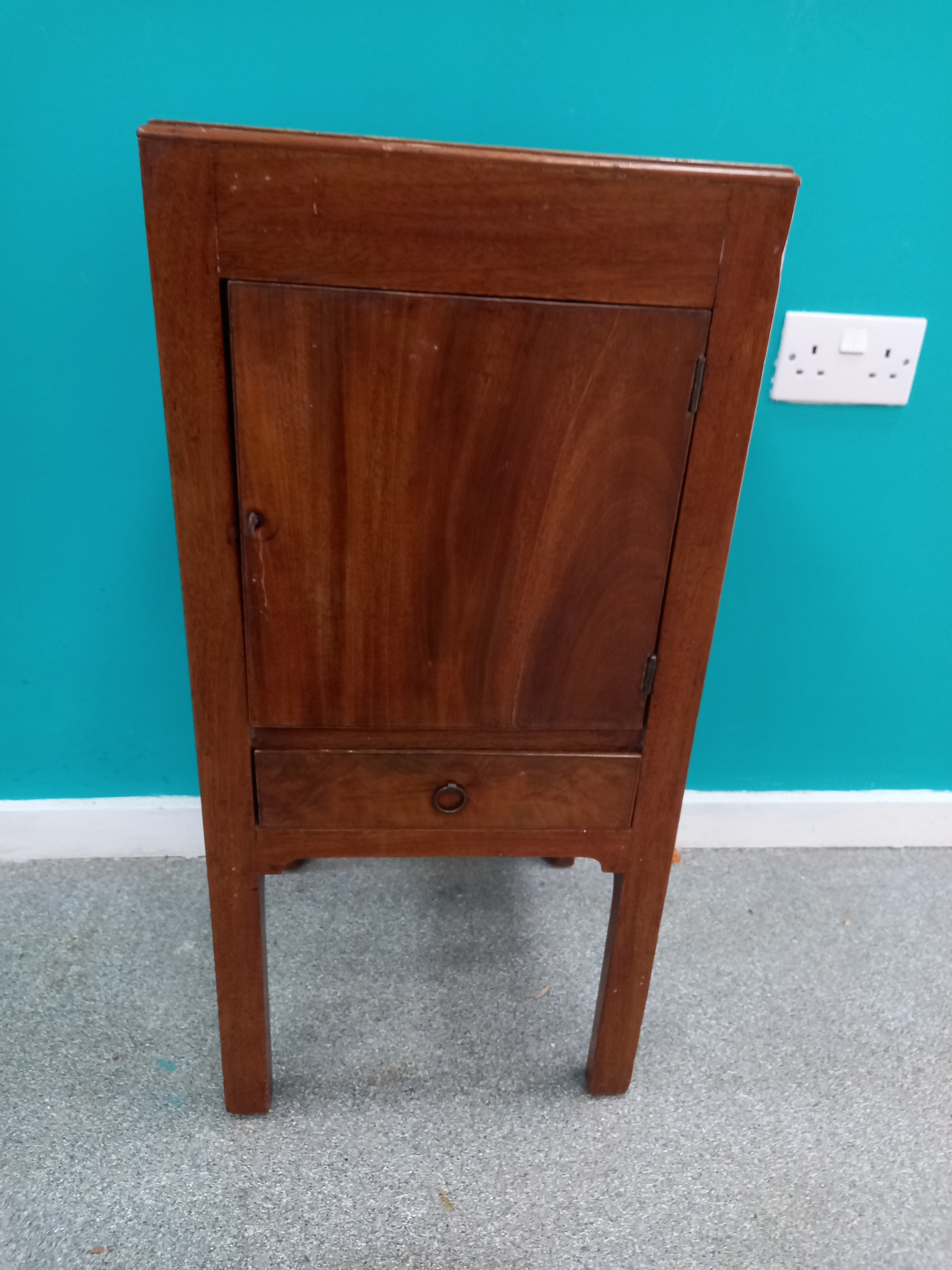 Edwardian Bedside cabinet (18052611)