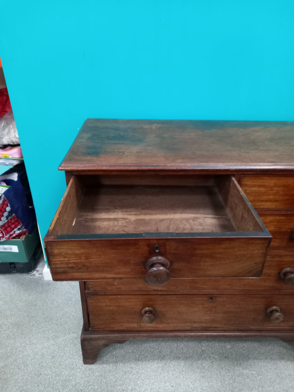 Chest Of Drawers (18052602)